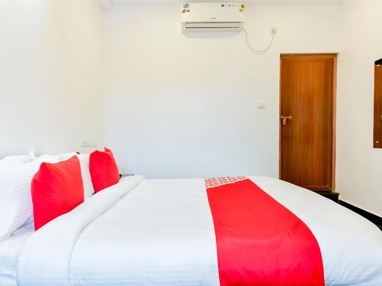 Vattekkad Tourist Home Kochi Hotel